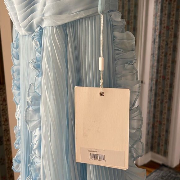 PLEATED SLEEVELESS FLOWY GOWN powder blue size 10 - Picture 6 of 6
